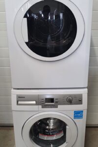 Set Blomberg Appartment Size Washer WM77110NBL01 And Dryer DV1754242424 Repair Gta